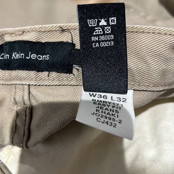 Two Calvin Klein jeans excellent condition easy fit Khaki - Picture 5 of 5